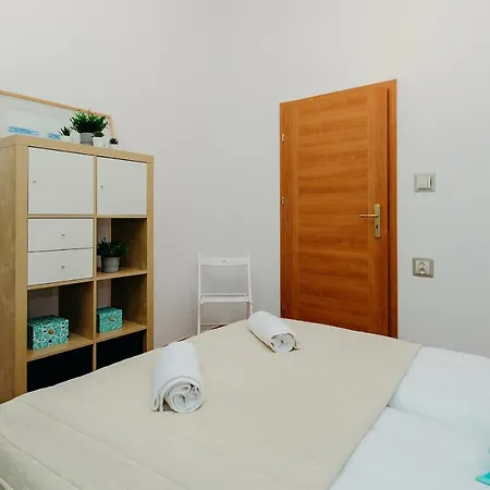 Shortstaypoland Klonowa Warsaw Exterior photo